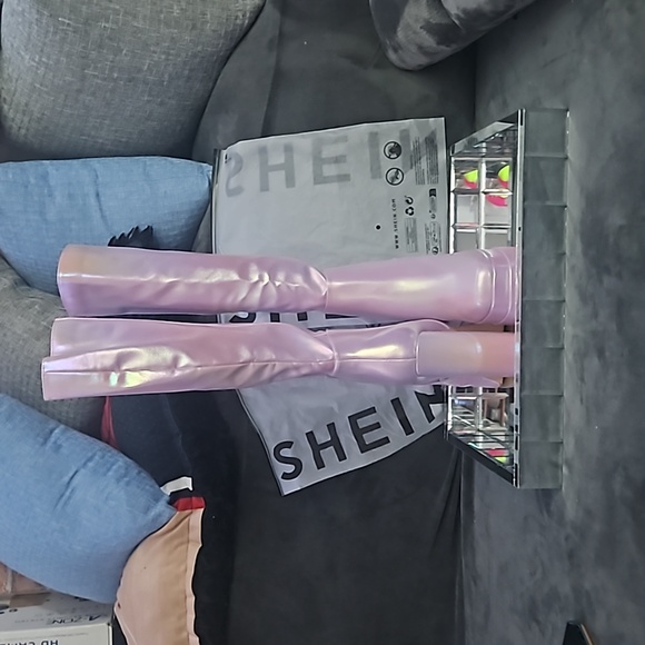 Pink Metallic boots - Picture 3 of 4